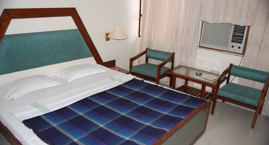 Brittos Guest House Ac, Goa 3